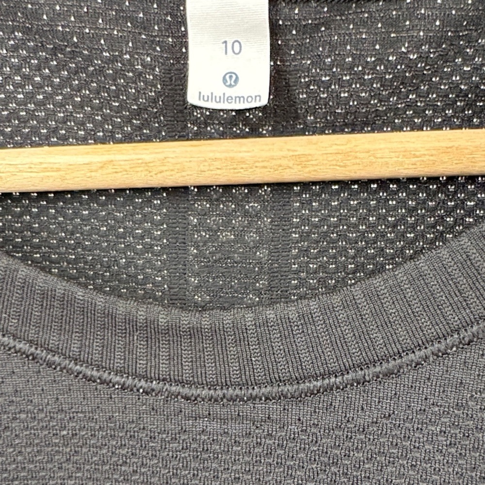 Lululemon Swiftly Tech Short Sleeve - Picture 6 of 6